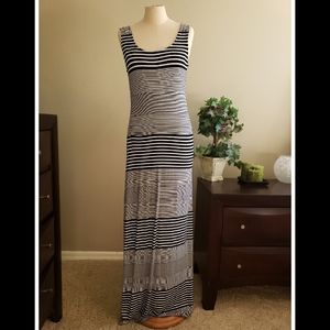 🏖Merona Maxi Dress